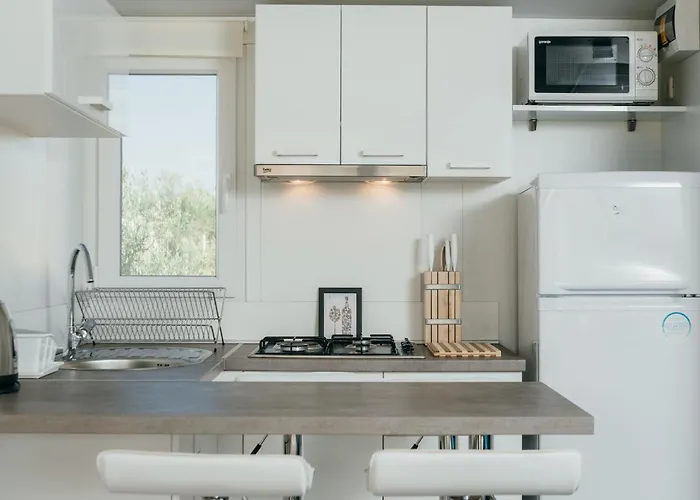 San Antonio Mobile Homes * Биоград-на-Мору